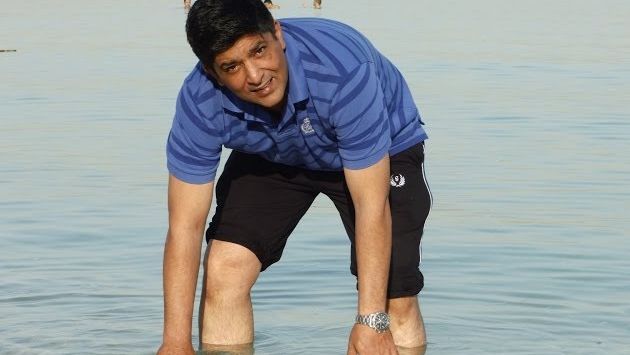 Апрель: A Walk on Dubai Beach