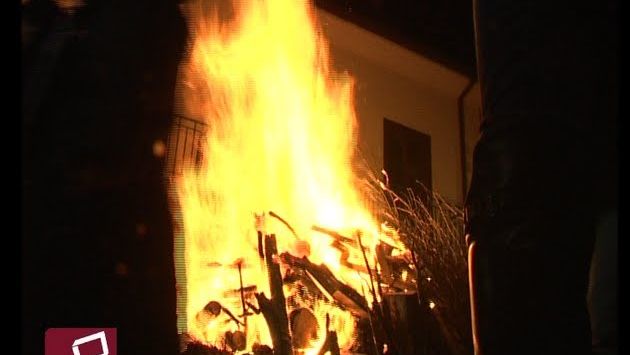 Январь в Италии: Nusco: La Notte dei Falò 2012