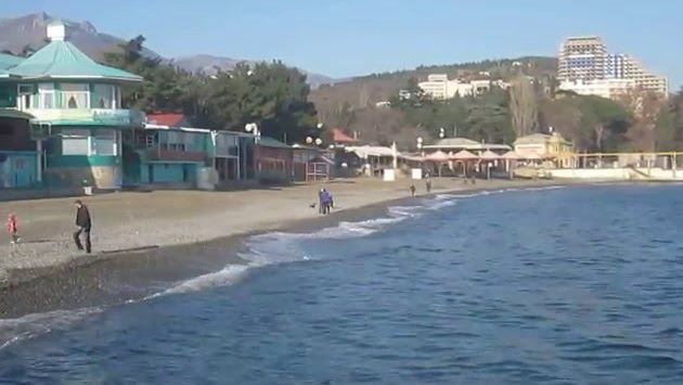Центральный пляж. Алушта (Крым) 7 декабря 2015