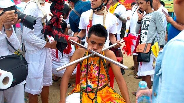 Октябрь в Тайланде: Phuket Vegetarian festival 2015 Thailand 13-21 october