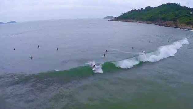Сентябрь в Китае: Big Wave Bay, Hong Kong Sept 15, 2014 . pre Typhoon Kalmaegi morning,