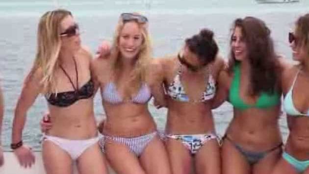 Июнь: SheSurfs Maldives June 2013