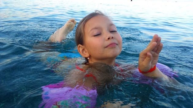 Кемер, Октябрь: ОТДЫХ В ТУРЦИИ КЕМЕР ЧИСТАЯ ВОДА НА ПЛЯЖЕ