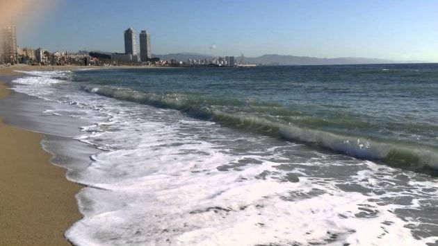 La playa de Barcelona, 20/04/2013. Пляж Барселоны 20 апреля 2013 года