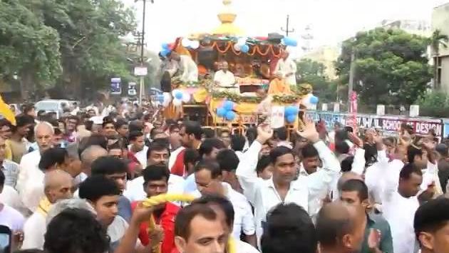 Июнь, Индия: Jagannath Rath Yatra 2014: Devotees in festive mood
