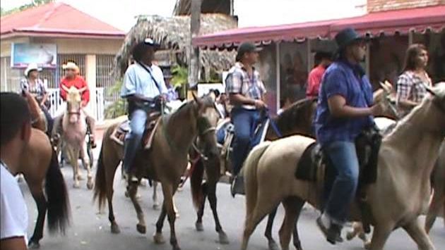 Доминикана в августе: Marching of the Bulls Higuey, Dominican, Republic