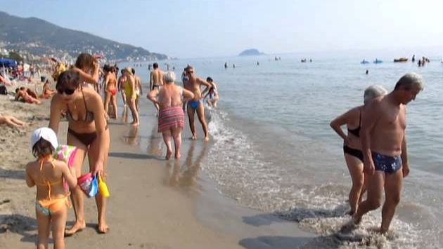 Италия в сентябре: Alassio beach Italy Алассио пляж 06.09.12