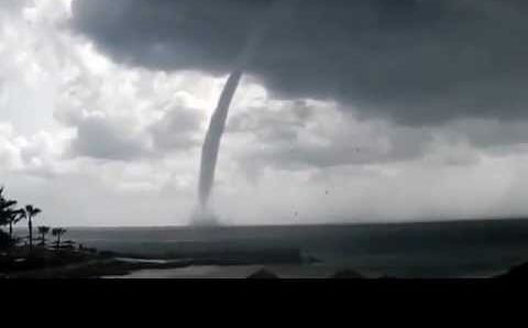 Кипр: Торнадо в Айя-Напе (Кипр)