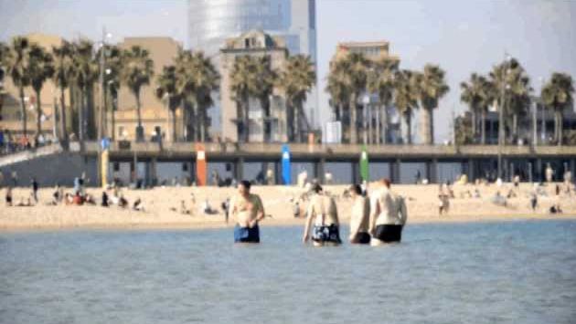 Март, Барселона: Barcelona, Spain Short | March 2012 | Beach