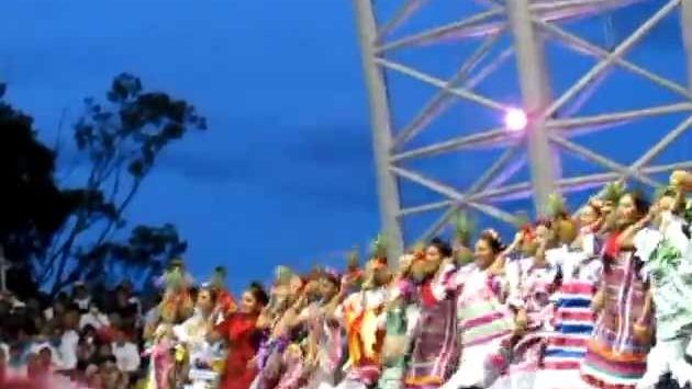 Мексика: FLOR DE PIÑA / PRIMER LUNES DEL CERRO / JULIO 23 2012 / OAXACA