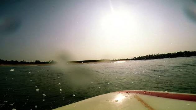 Индия в апреле: Surfing at Jangos, India - 18 April 2014