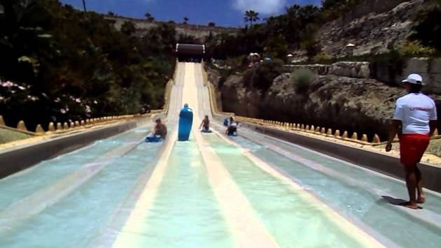 Тенерифе, Июнь: Съезд с горки в Сиам Парке.